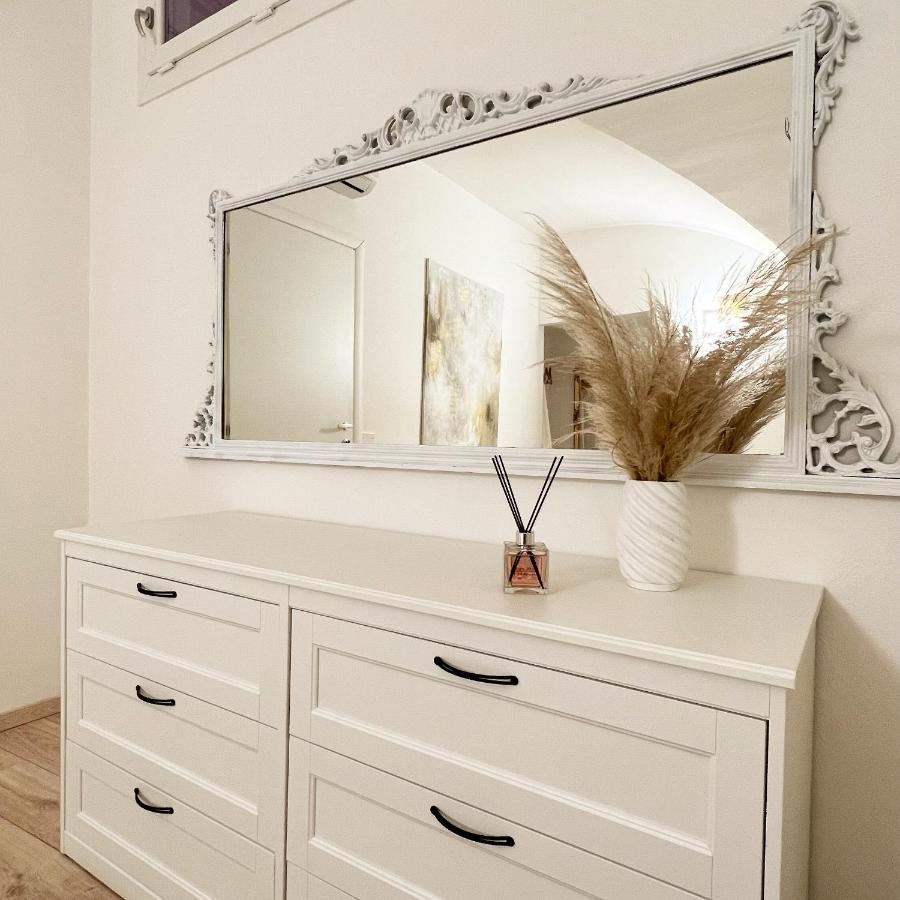 L'Arco Sul Lago • Gold Apartment Castro  Luaran gambar