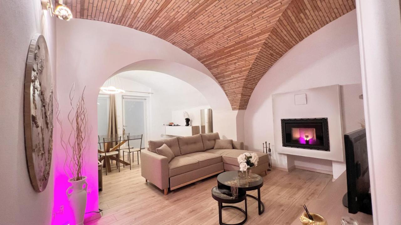L'Arco Sul Lago • Gold Apartment Castro  Luaran gambar